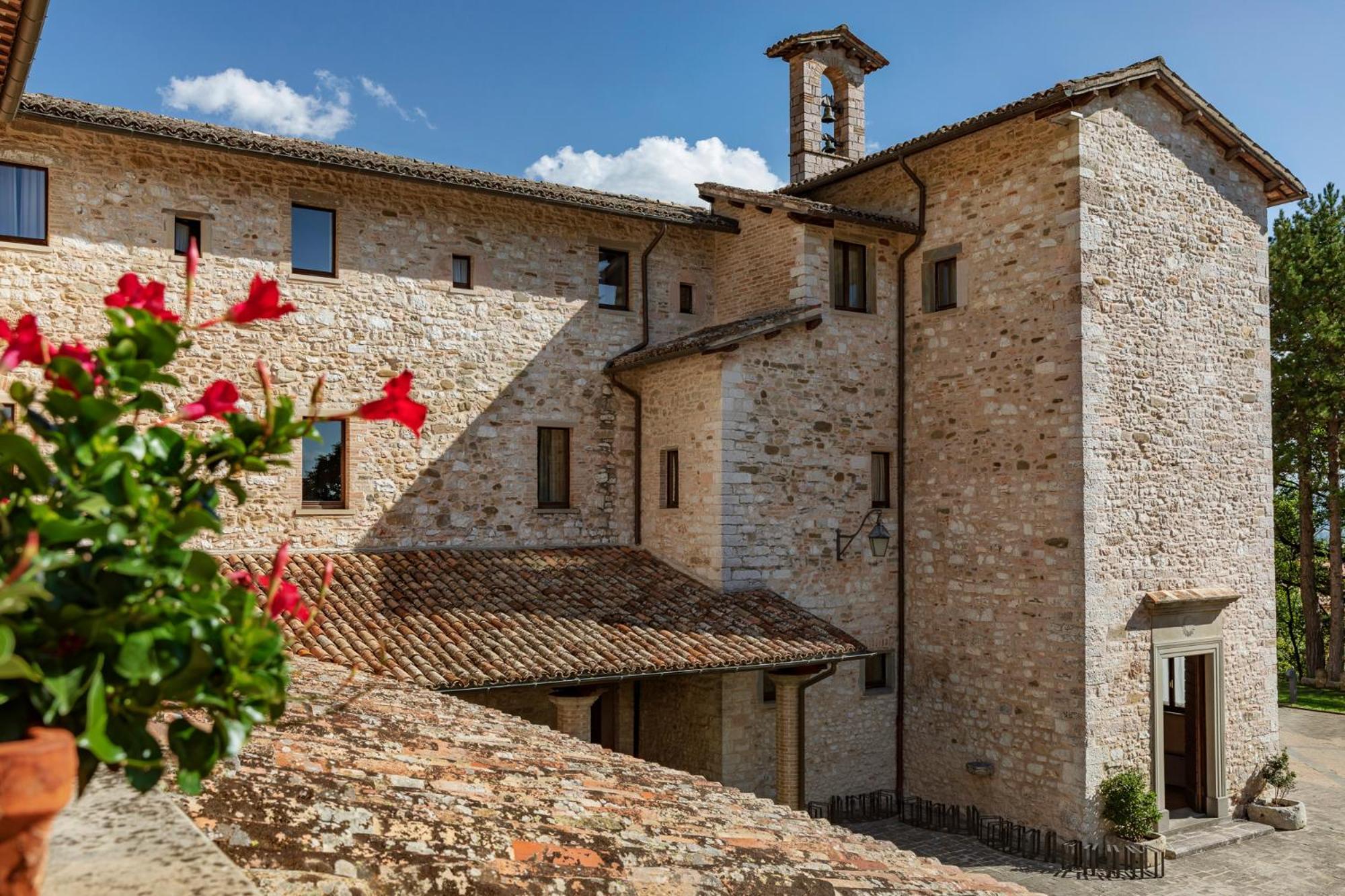 Park Hotel Ai Cappuccini غوبيو المظهر الخارجي الصورة